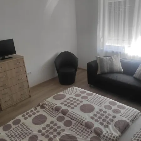Kazinczy Apartment